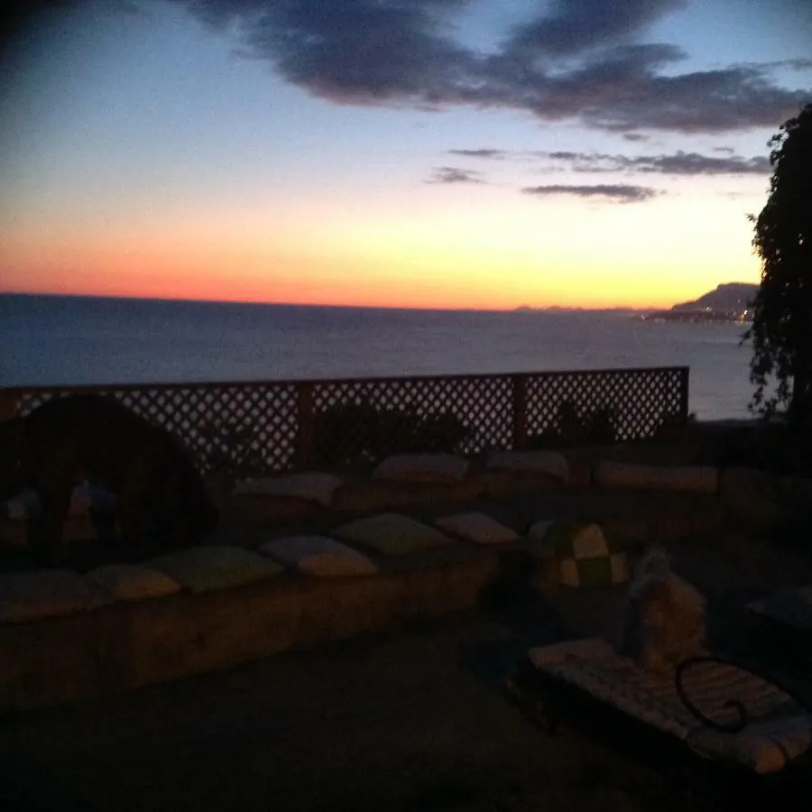 B&Bilfortesulmare Ventimiglia 0*,